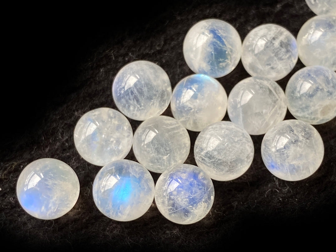 2PCS 8mm AAA Natural Blue white Moonstone undrilled round Sphere beads