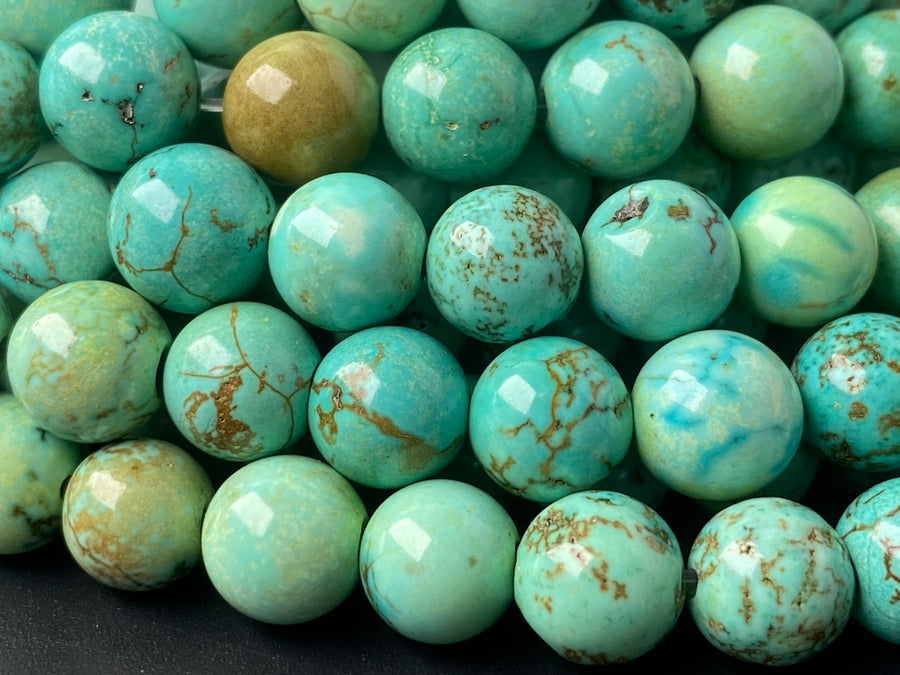 15" 8mm Turquoise greenish Blue howlite round beads