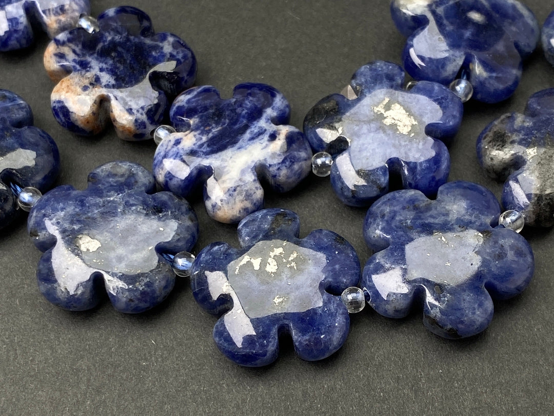 15.5" 15mm/20mm natural Sodalite stone flower beads