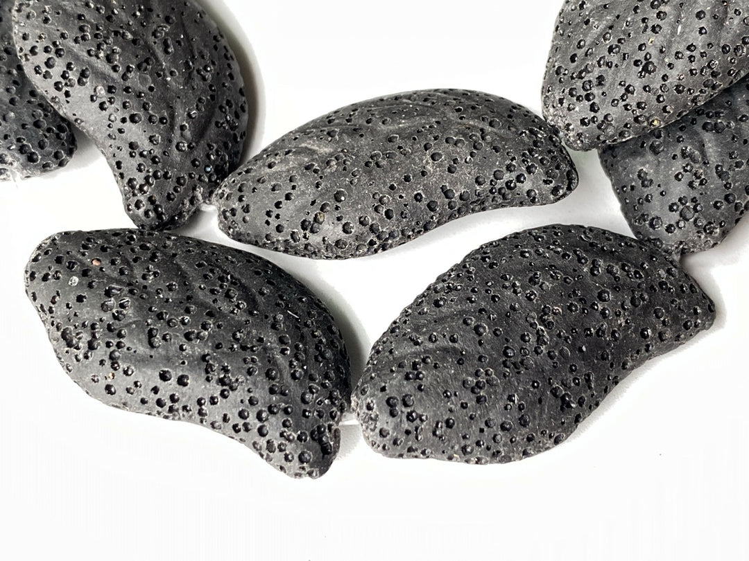 15.5" 17x32mm black Lava leaf Gemstone pendant