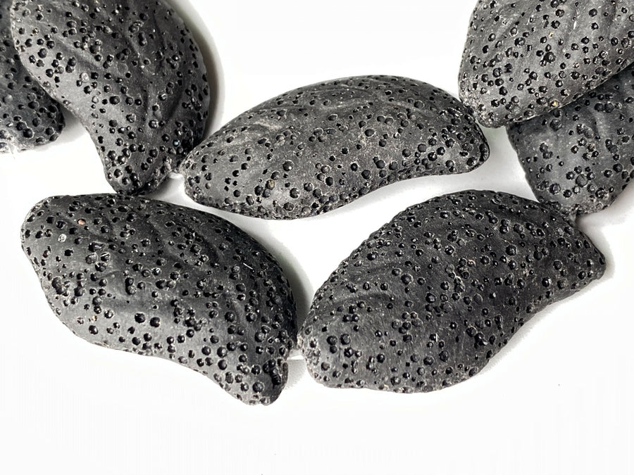 15.5" 17x32mm black Lava leaf Gemstone pendant