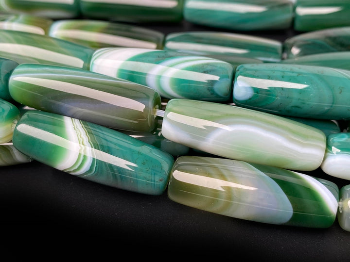 15" 10x30mm Green white stripe agate rice/barrel beads