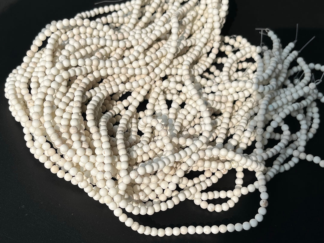 15.5" 4mm Natural matte Cream White howlite stone round beads