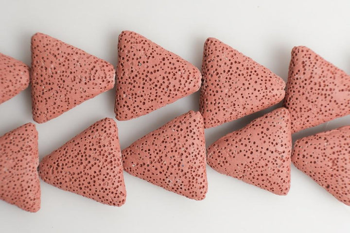 15.5" 28x28mm red color Lava triangle Gemstone pendant 6 colors