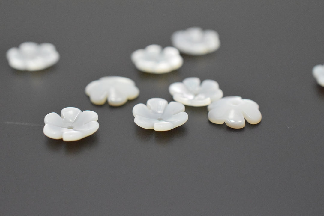 10PCS 10mm Natural white MOP Lucky Clover,mother of pearl Lucky Clover