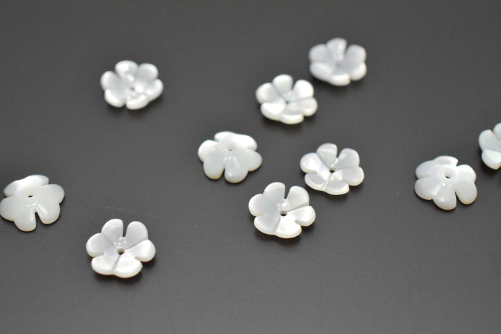 10PCS 10mm Natural white MOP Lucky Clover,mother of pearl Lucky Clover
