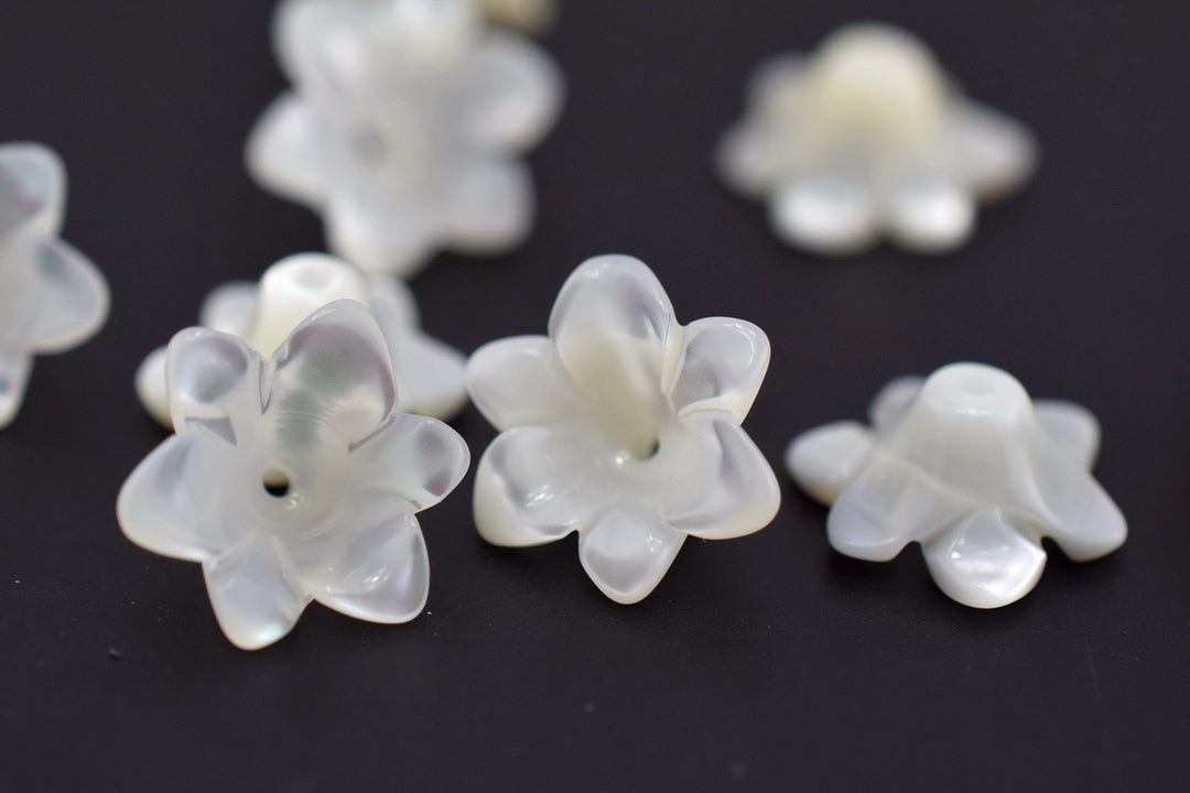 10PCS 10mm Natural white MOP Lily flower 6 petal,mother of pearl