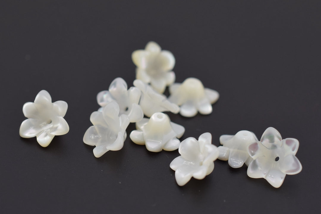 10PCS 10mm Natural white MOP Lily flower 6 petal,mother of pearl