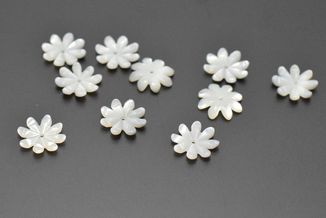 10PCS 10mm Natural white MOP 8 petal flower,mother of pearl,sun flower