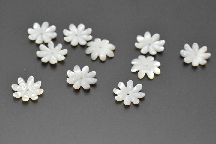 10PCS 10mm Natural white MOP 8 petal flower,mother of pearl,sun flower