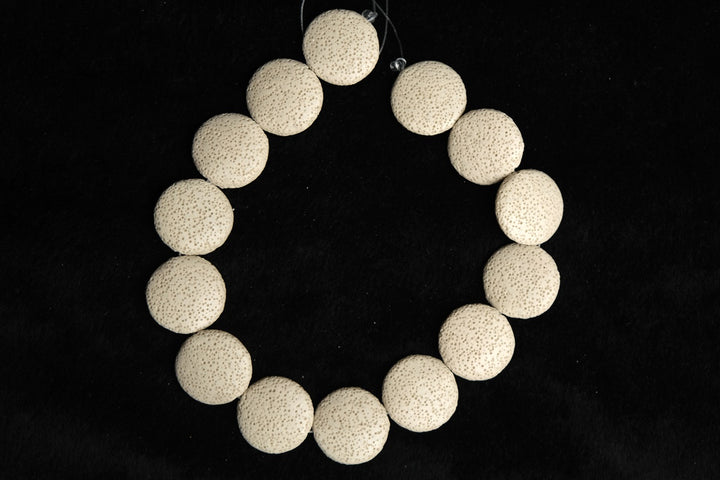 15.5" 20mm/25mm/30mm beige Lava coin Gemstone pendant