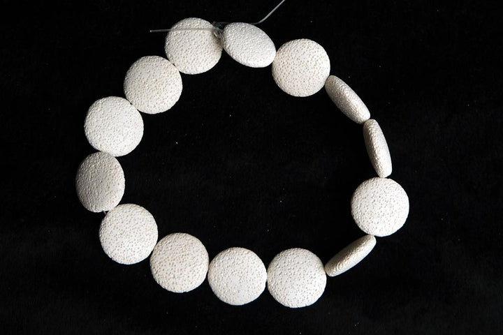 15.5" 20mm/25mm/30mm white Lava coin Gemstone pendant