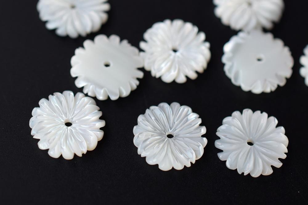 10PCS 10mm Natural white MOP Daisy,mother of pearl, Sale by pieces