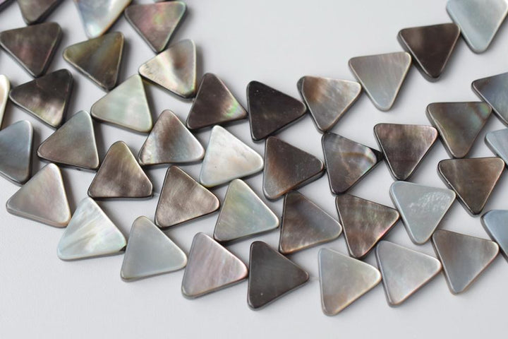 15.5" 18mm Natural Black shell triangle beads