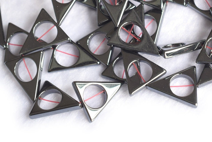 15.5" 15x17mm Noir Black Hematite stone Triangle beads