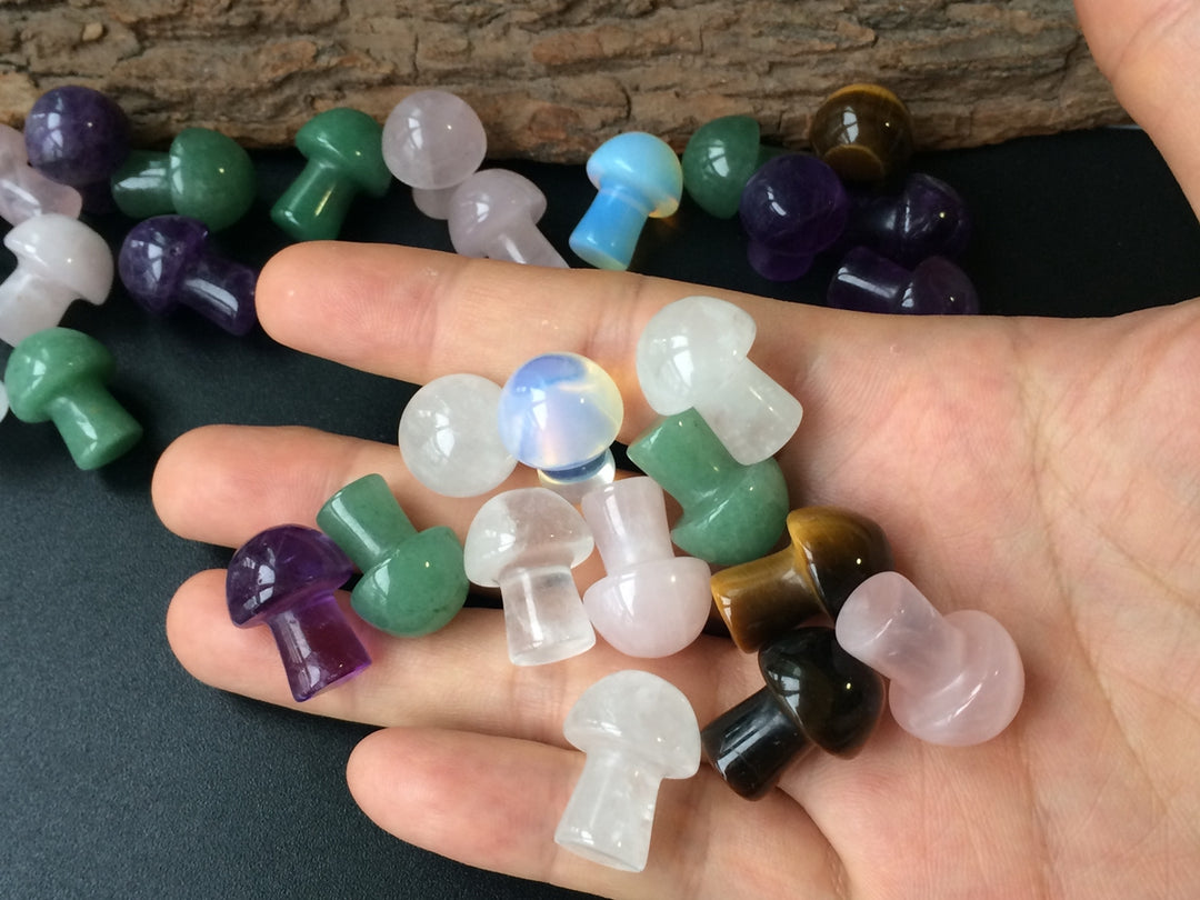 20mm Gemstones Crystal Mushroom Carving Figurines, Healing stone