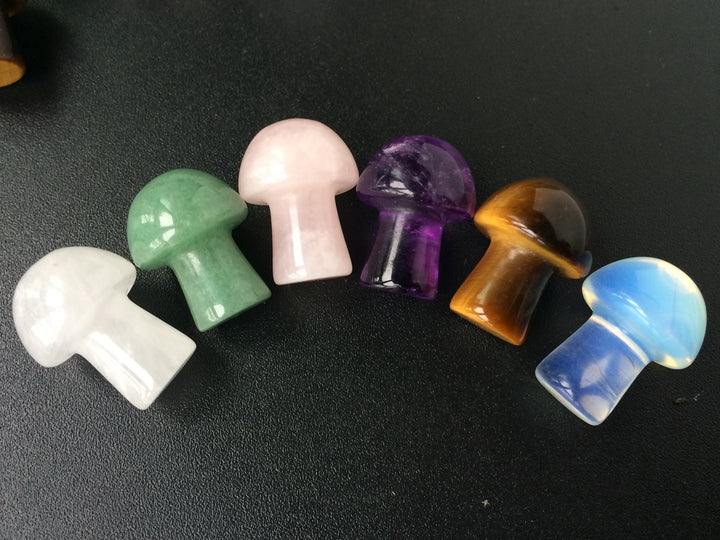 20mm Gemstones Crystal Mushroom Carving Figurines, Healing stone