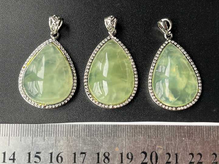 1PC 25~35mm AAA Natural green prehnite stone teardrop pendant