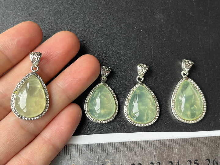 1PC 25~35mm AAA Natural green prehnite stone teardrop pendant