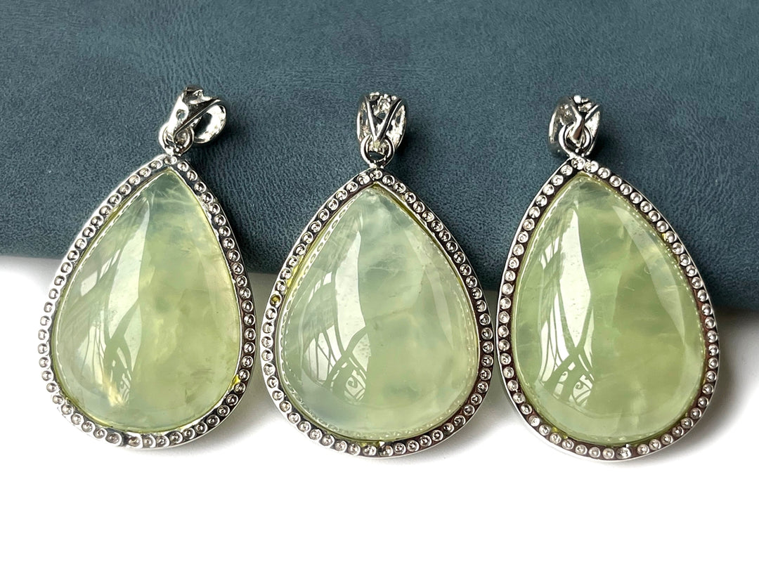 1PC 25~35mm AAA Natural green prehnite stone teardrop pendant