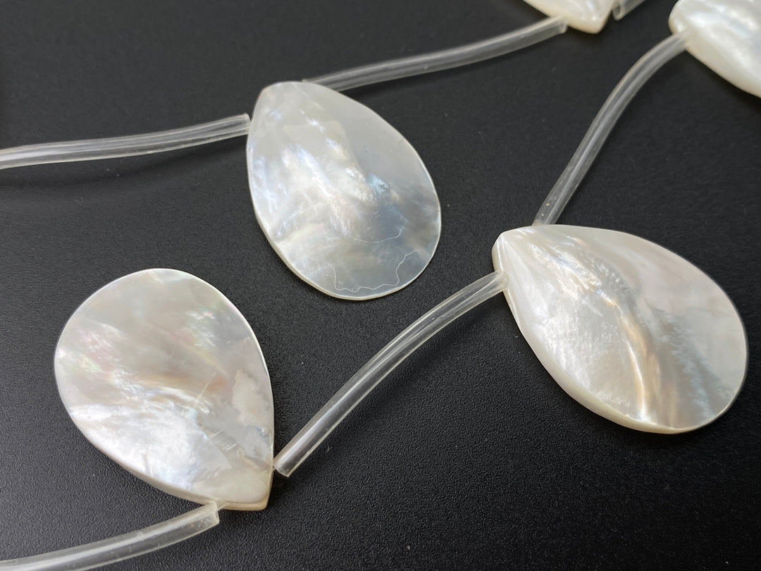 Natural white mother of pearl MOP 20x30mm teardrop beads, 15.5"