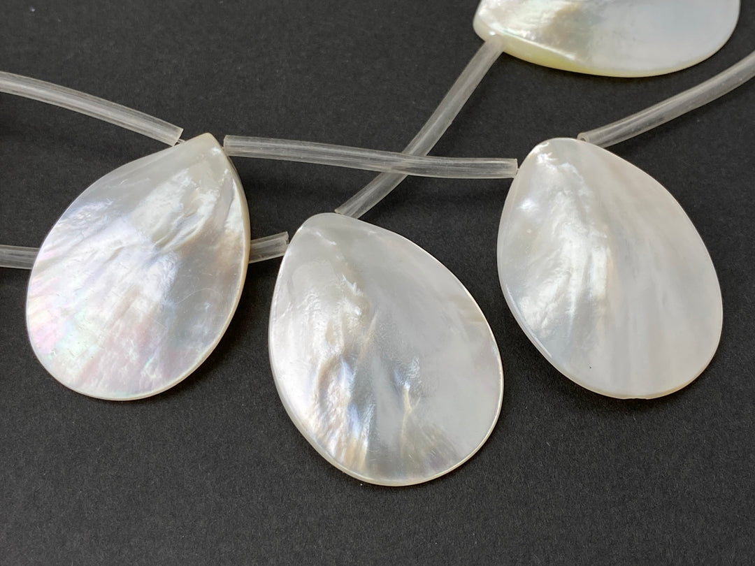 Natural white mother of pearl MOP 25x35mm teardrop beads, 15.5"