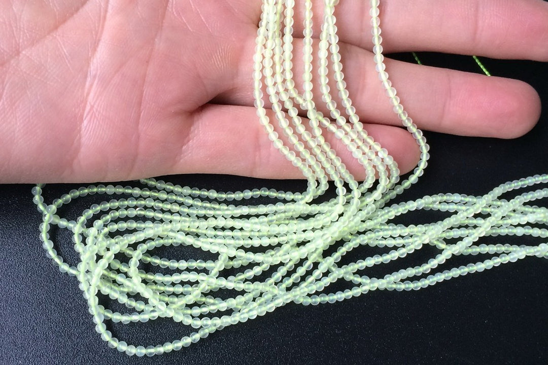 15.5" 2mm natural green new jade Round beads