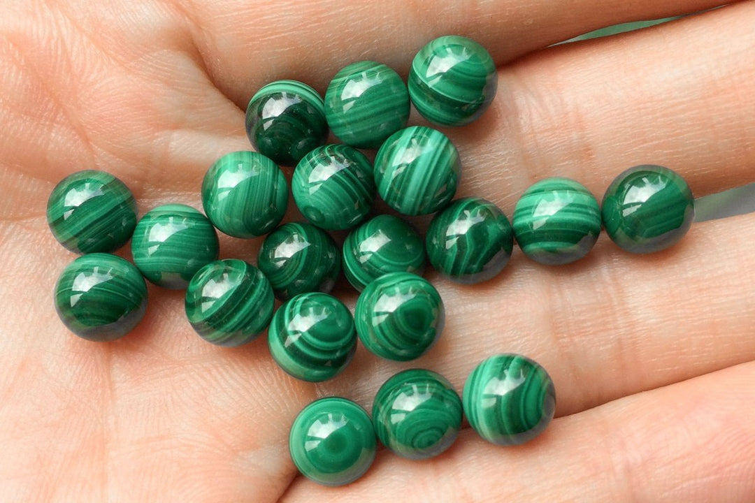 5pcs AA 8mm Genuine natural malachite undrilled round gemstone single beads