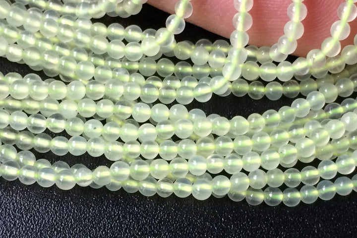15.5" 2mm natural green new jade Round beads