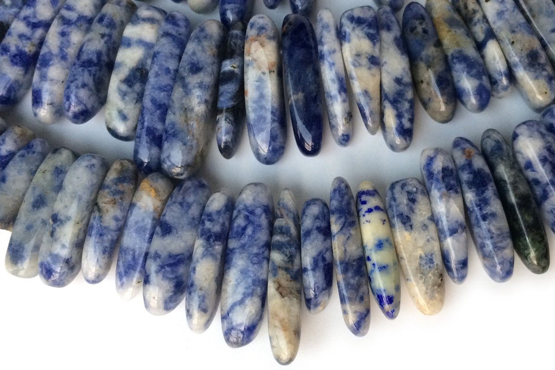 15.5" Natural blue spot stone tooth chips 15~20mm,long spike
