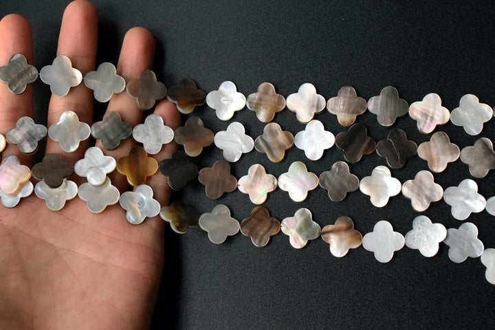 15.5" 6mm/8mm Black Mother Of Pearl/shell four leaf clover scallop/quatrefoil beads