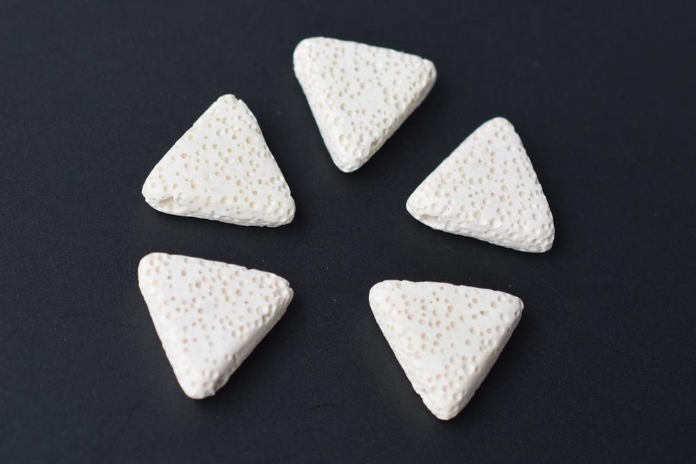 10pcs 16mm White Lava Triangle pendant Drilled along the side