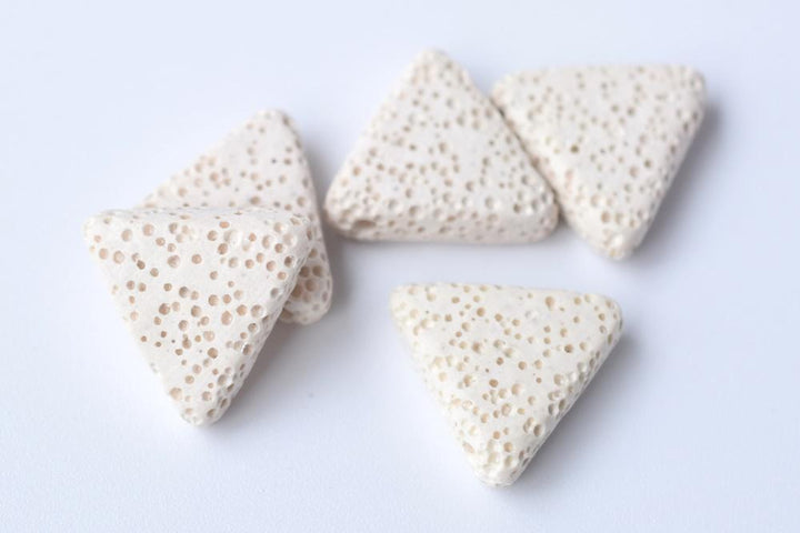 10pcs 16mm White Lava Triangle pendant Drilled along the side