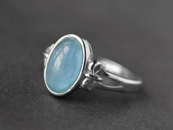 925 sterling silver rings with oval Natural aquamarine cabochon